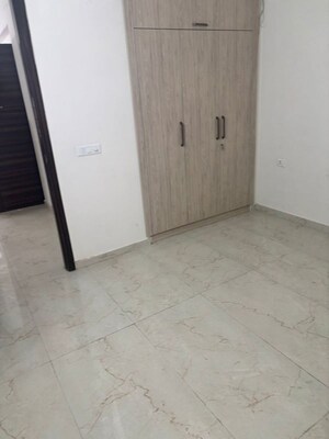 Room in 2.5 BHK Builder Floor at Smart World Gems, Sector 89 – for Sale