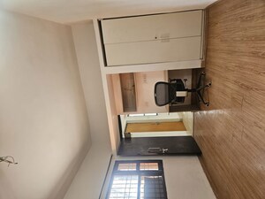 Furnished Amenities in 1.5 BHK Apartment at Sarita Vihar – for Rent