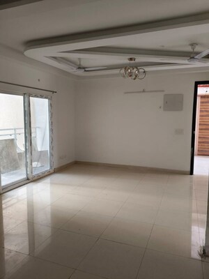 Room in 2 BHK Apartment at Samridhi Luxuriya Avenue, Sector 150 – for Rent