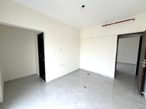 Room in 3 BHK Apartment at Mahant Sahyadree, Goregaon East – for Sale