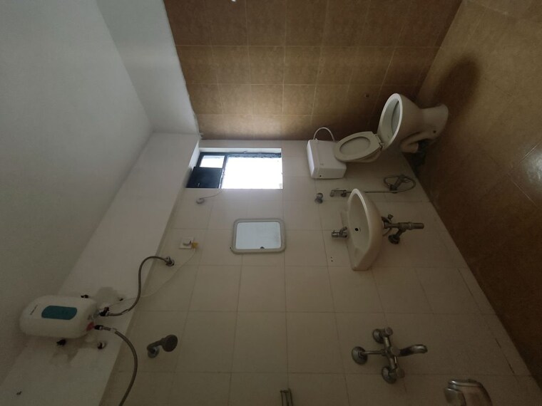 Bathroom, mittal-brothers-whistling-palms 2 Bedroom 850 Sq.Ft. Apartment In Wakad Pune 10085957