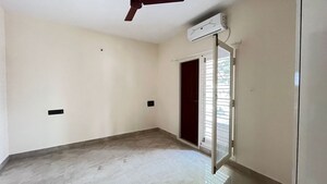Room in 2 BHK Builder Floor at Koramangala – for Rent