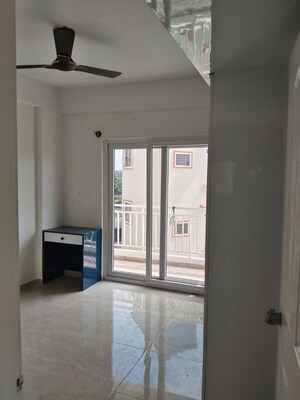 Room in 3 BHK Apartment at Lakshmipura – for Rent