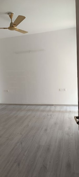 Room in 3 BHK Apartment at Adani Samsara Vilasa, Sector 63 – for Rent