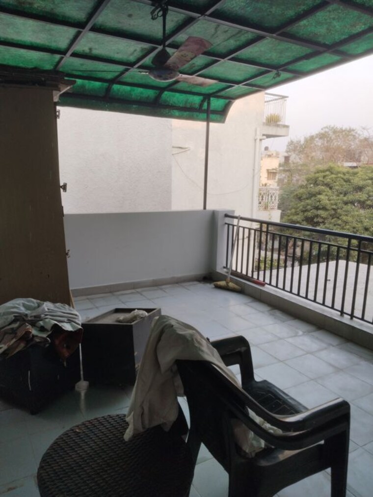 Balcony, sarita vihar 3 Bedroom 1900 Sq.Ft. Apartment In Sarita Vihar Delhi 10086077