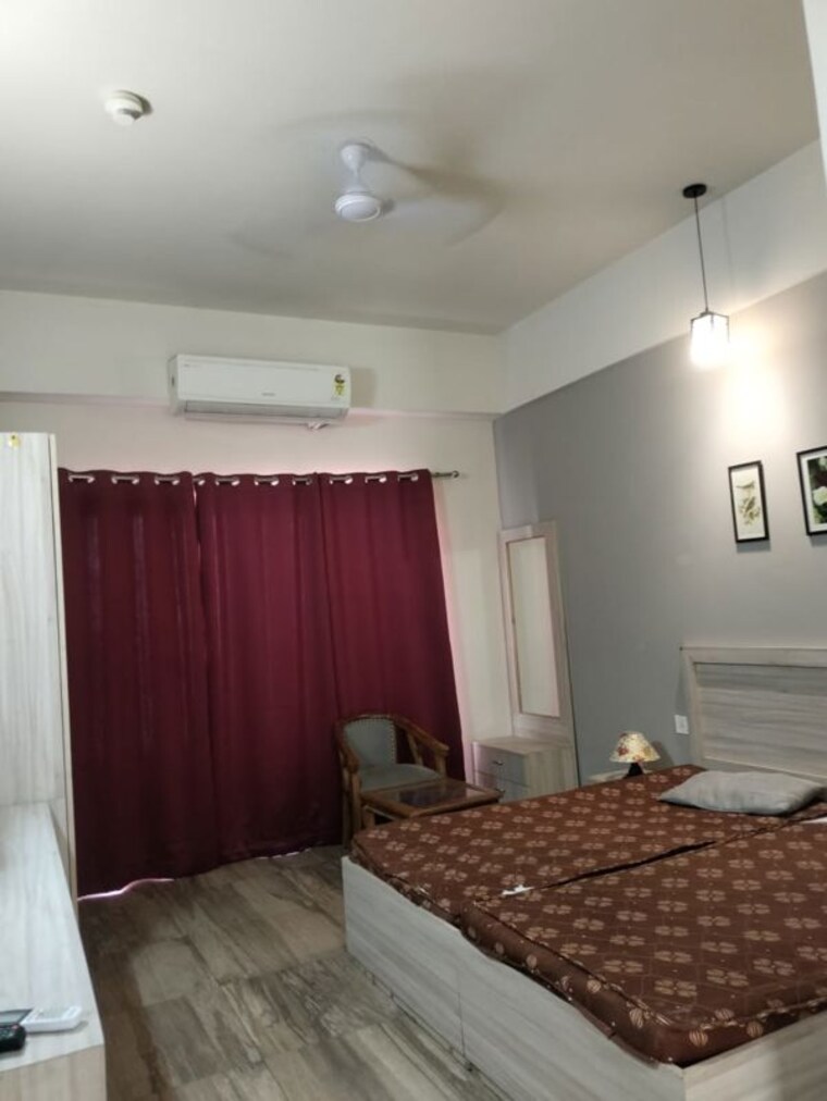 Bedroom, paramount-golfforeste 1 Bedroom 435 Sq.Ft. Apartment In Zeta I Greater Noida Greater Noida 10086241