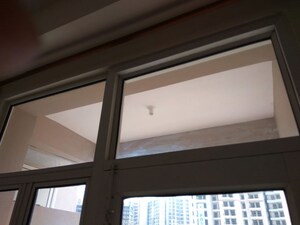 Furnished Amenities in 2 BHK Apartment at AIG Park Avenue, Sector 4 Greater Noida – for Rent