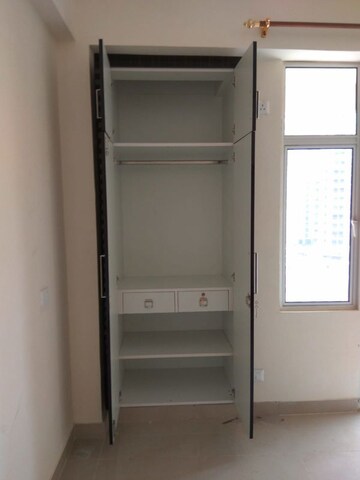 Furnished Amenities in 2 BHK Apartment at AIG Park Avenue, Sector 4 Greater Noida – for Rent