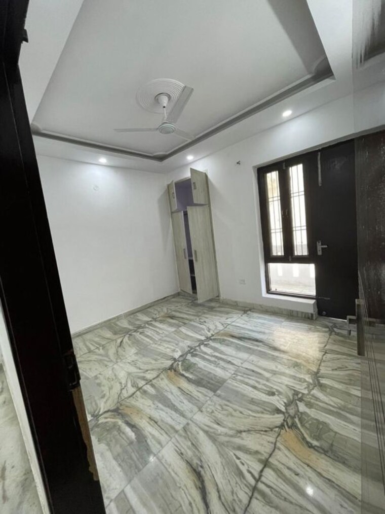 Room, green fields colony 3 Bedroom 1450 Sq.Ft. Builder Floor In Green Fields Colony Faridabad 10086298