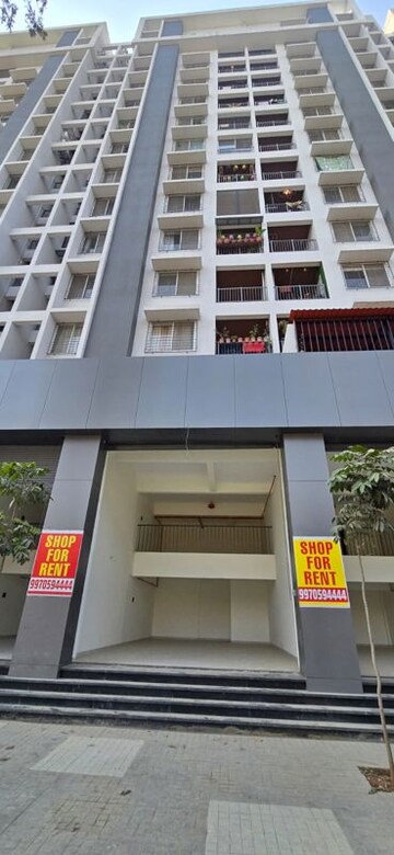  Showroom For Rent in Legacy Woods, Ravet