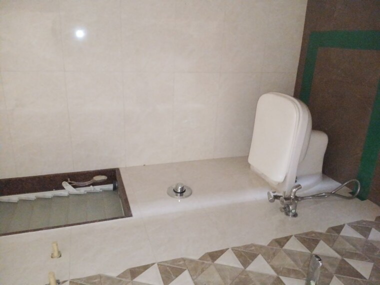 Bathroom, jp-airoli-tower 2 Bedroom 650 Sq.Ft. Apartment In Airoli Sector 19 Navi Mumbai 10086391