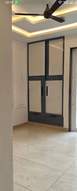 Room in 3 BHK Builder Floor at Nest Floor I, Green Fields Colony – for Sale