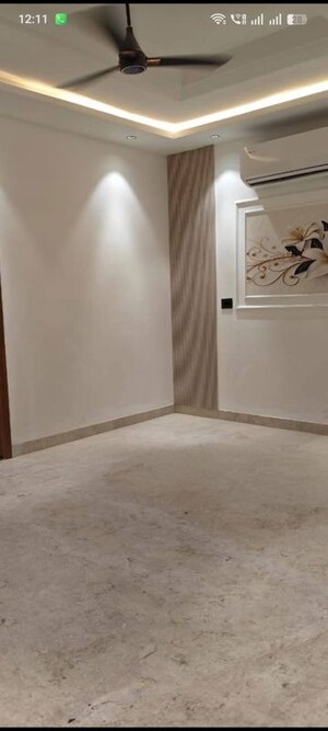 Room in 3 BHK Builder Floor at Nest Floor I, Green Fields Colony – for Sale