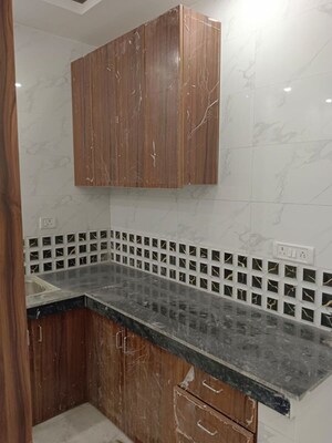 Kitchen in 1 BHK Builder Floor at Amar Colony – for Rent