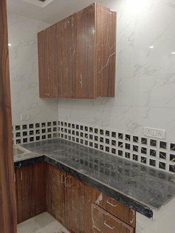 Kitchen in 1 BHK Builder Floor at Amar Colony – for Rent