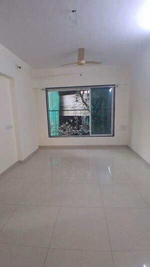 Room in 1 BHK Apartment at Neev Galaxy, Malad East – for Rent