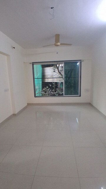 Room in 1 BHK Apartment at Neev Galaxy, Malad East – for Rent