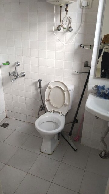 Master Bedroom in 3 BHK Apartment at Tulip Orange, Sector 70 – for Rent