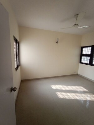 Room in 2 BHK Apartment at SARE Ebony Greens, Lal Kuan – for Sale