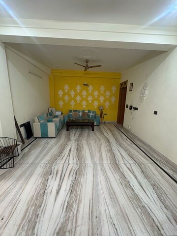Bedroom in 2 BHK Builder Floor at Sector 23 – for Rent
