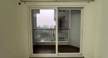 Room in 2 BHK Apartment at Rishita Mulberry Heights, Sushant Golf City – for Rent