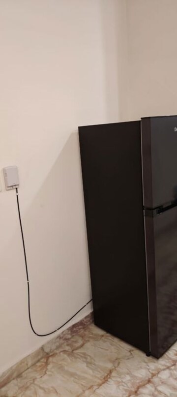 Furnished Amenities in 2 BHK Builder Floor at Subhash Nagar – for Rent