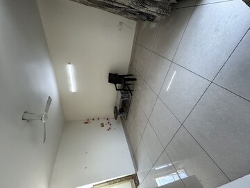 Bathroom in 1 BHK Builder Floor at South Extension I – for Rent