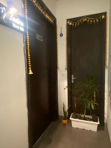 Furnished Amenities in 2 BHK Apartment at Smart World Orchard, Sector 61 – for Sale