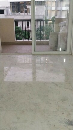 2 BHK + Extra Room Apartment For Sale in Smart World Orchard