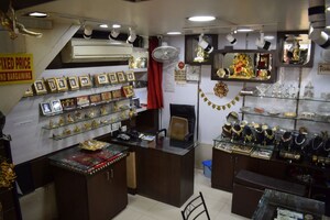 Team Area in  Shop at Sector 70a – for Rent