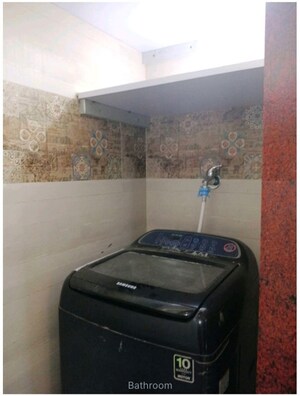 Bathroom in 4 BHK Apartment at Vashi Sector 28 – for Rent