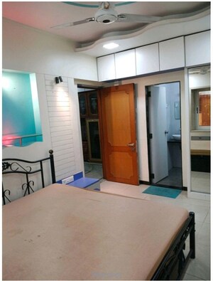 Master Bedroom in 4 BHK Apartment at Vashi Sector 28 – for Rent