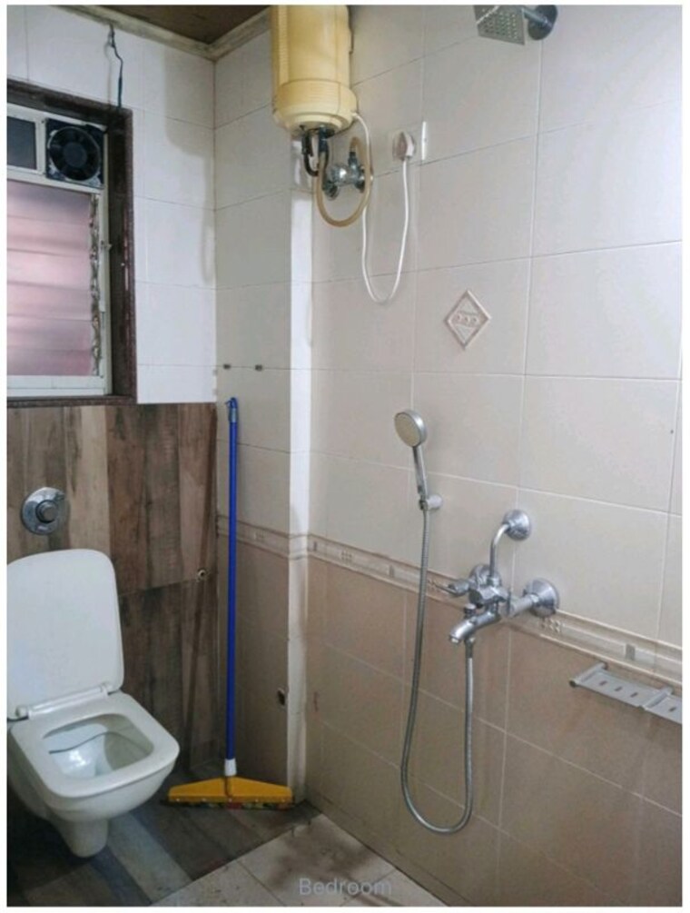 Bathroom, vashi sector 28 4 Bedroom 850 Sq.Ft. Apartment In Vashi Sector 28 Navi Mumbai 10086687