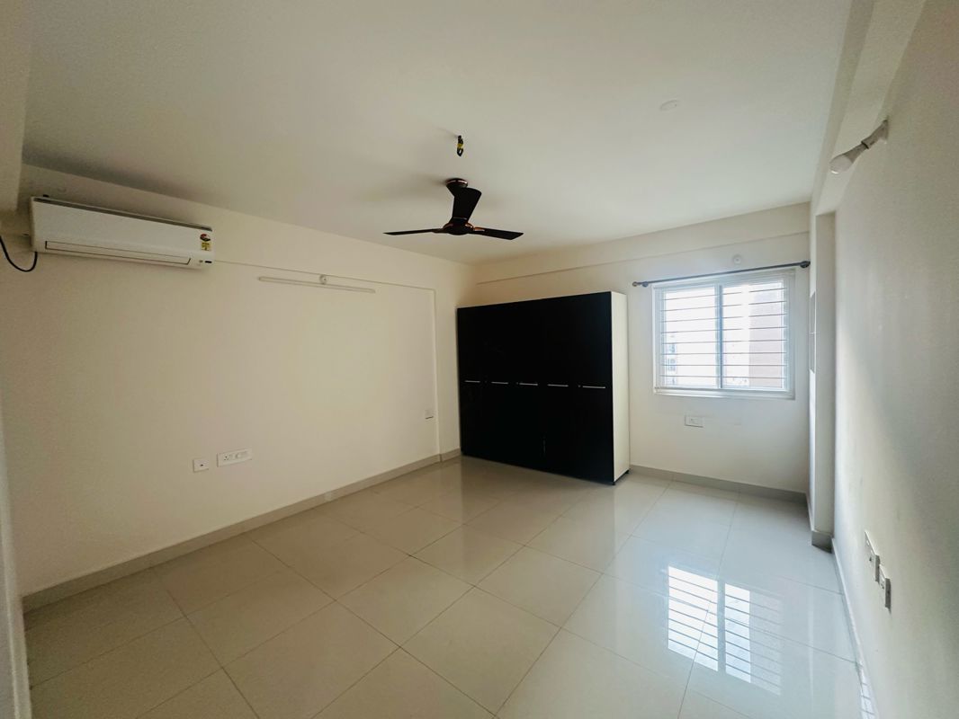 3 BHK + Pooja Room 2375 Sq.Ft. Apartment in SMR Vinay Iconia Phase II