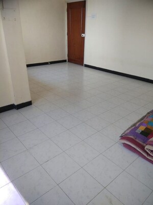 Room in 1 RK Apartment at Sea Side CHS Andheri, Andheri West – for Rent