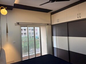 Room in 2 BHK Apartment at Sobha Dream Gardens, Thanisandra Main Road – for Rent