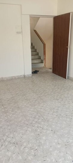 1 RkApartment For Rent in Kaveri CHS Malad