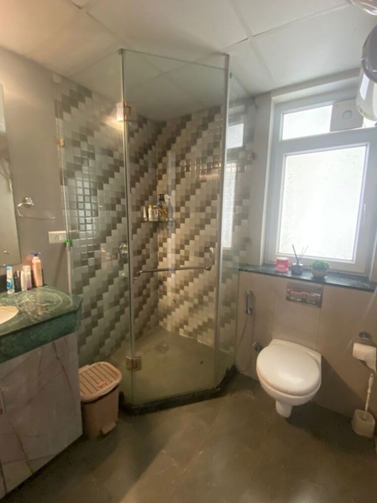 Bathroom, smart-world-orchard 2 Bedroom 1150 Sq.Ft. Apartment In Sector 61 Gurgaon 10086771