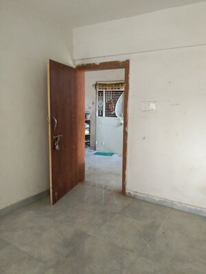 Room in 1 BHK Builder Floor at Dutta Nagar – for Rent