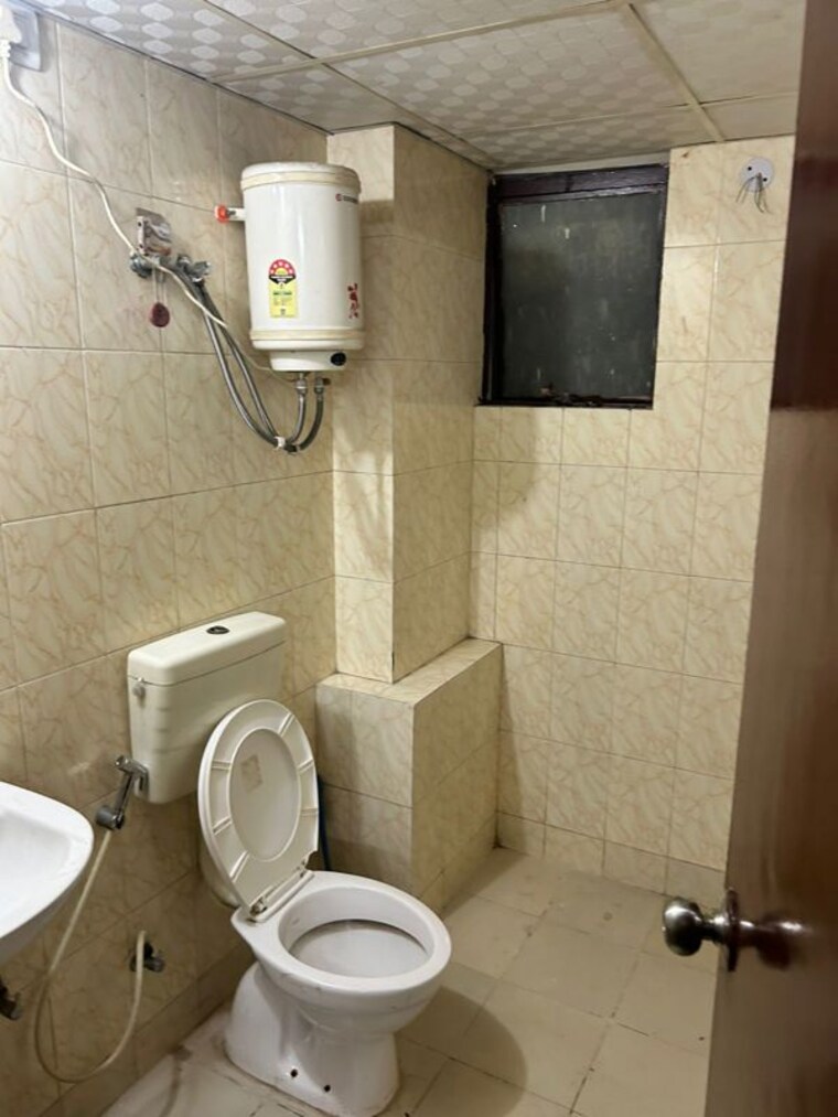 Bathroom, zara-aavaas 2 Bedroom 569 Sq.Ft. Apartment In Sector 104 Gurgaon 10086724
