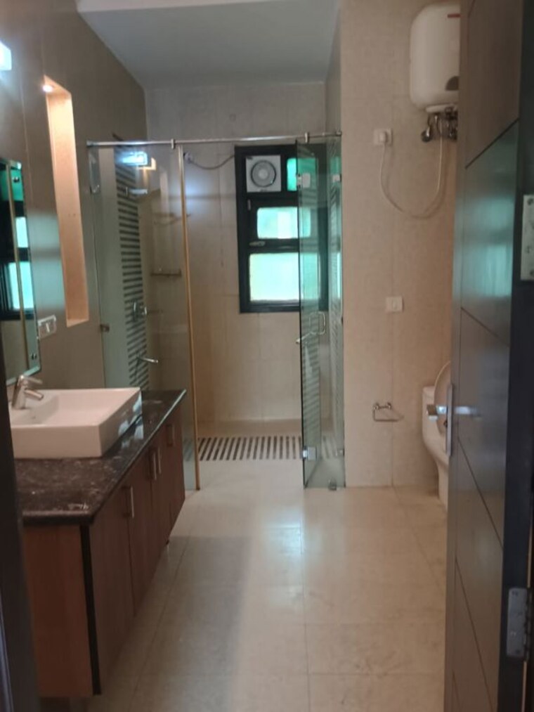 Kitchen, unitech-uniworld-resorts-the-residences 5 Bedroom 6996 Sq.Ft. Villa In Sector 33 Gurgaon 10086801
