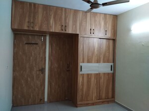 Furnished Amenities in 2 BHK Apartment at Signature Global Synera, Sector 81 – for Rent