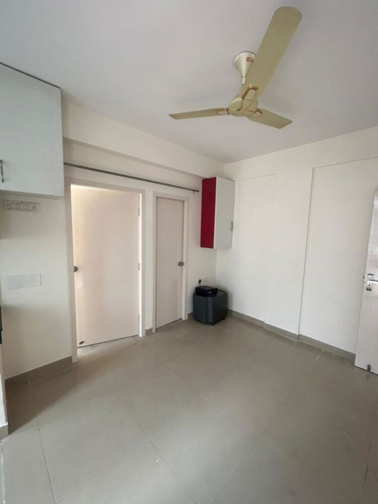 Room, zara-aavaas 1 Bedroom 365 Sq.Ft. Apartment In Sector 104 Gurgaon 10086805