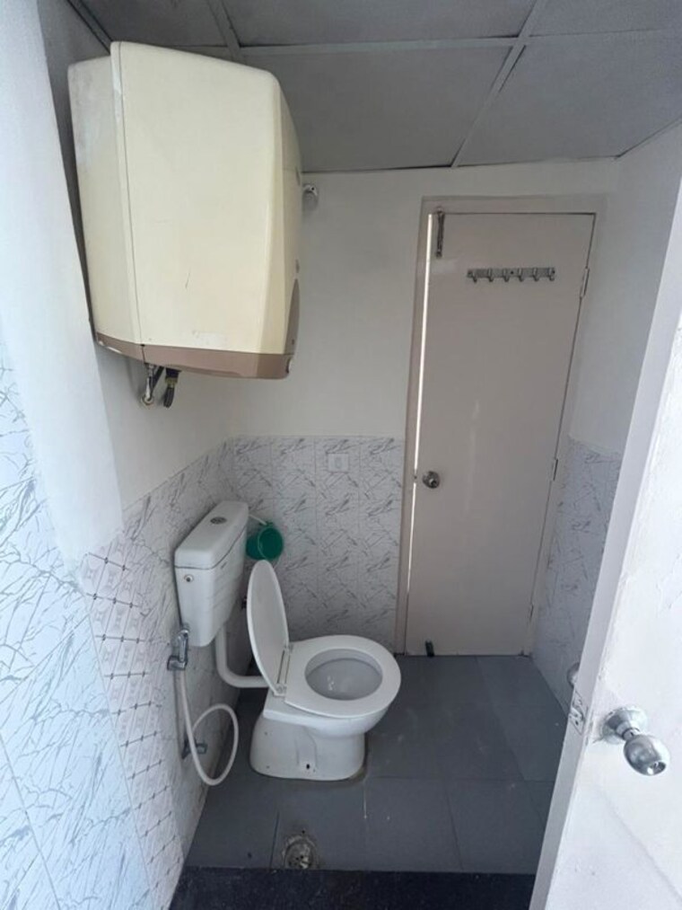 Bathroom, zara-aavaas 1 Bedroom 365 Sq.Ft. Apartment In Sector 104 Gurgaon 10086805