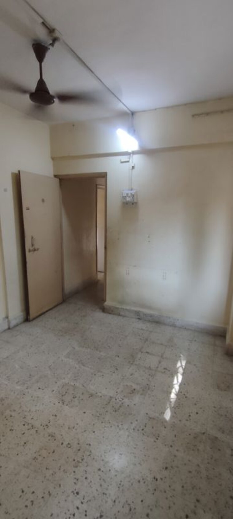 Room, devrai-chs 1 Bedroom 400 Sq.Ft. Apartment In Kandivali West Mumbai 10086845