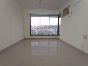 Room in 2 BHK Apartment at Hubtown Seasons, Chembur – for Rent