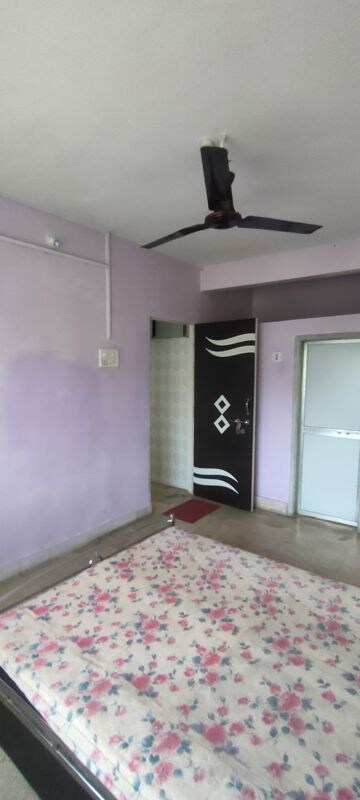 Room in 2 BHK Apartment at Laxmi Krupa Apartment, Borivali West – for Rent