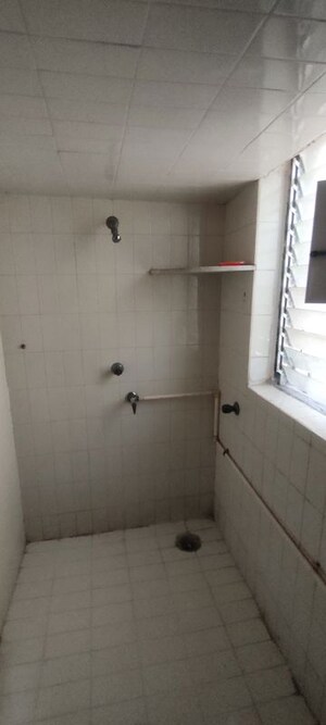 Master Bedroom in 2 BHK Apartment at Laxmi Krupa Apartment, Borivali West – for Rent