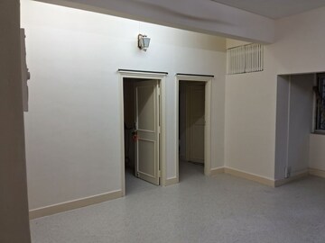 Room in 2 BHK Apartment at Belvalkar Ashirwad, Bhandarkar Road – for Rent