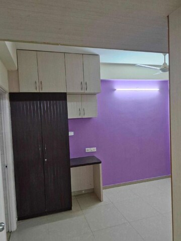 Room in 2 BHK Apartment at Goyal Footprints, Thanisandra Main Road – for Rent